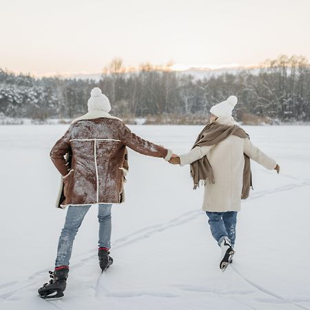 ホリデイ イン エクスプレス ホテル&スイーツ スワンシー Swansea エクステリア 写真